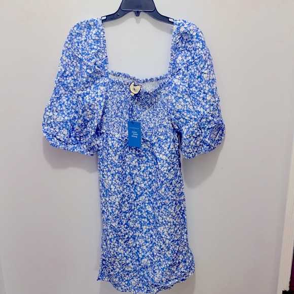 Tuckernuck Dresses & Skirts - Tuckernuck Smocked Blooms on Broad Annie Dress